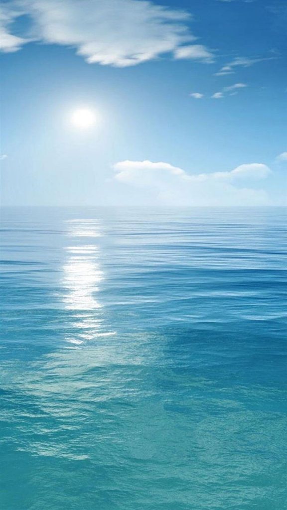 Cool Blue Waters With Sun Shining perfect for iphone screen