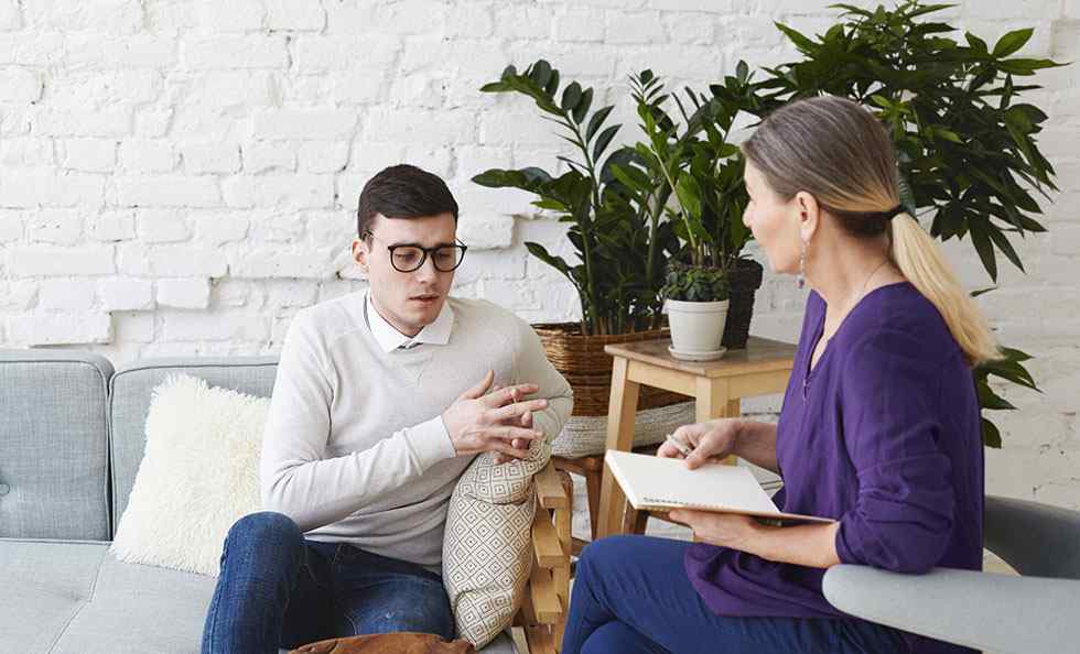 Seek-Help-From-Therapists