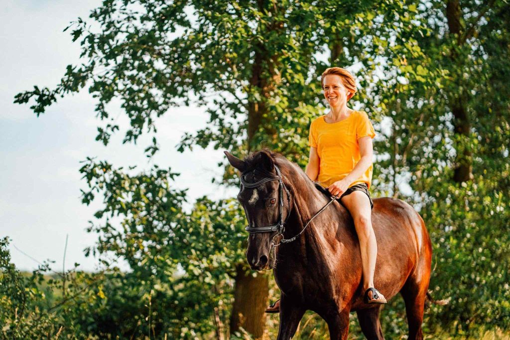 Equine-Assisted-Therapy