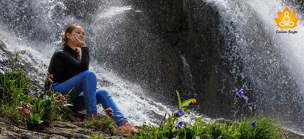 Mental-health-benefits-of-falling-water-sound
